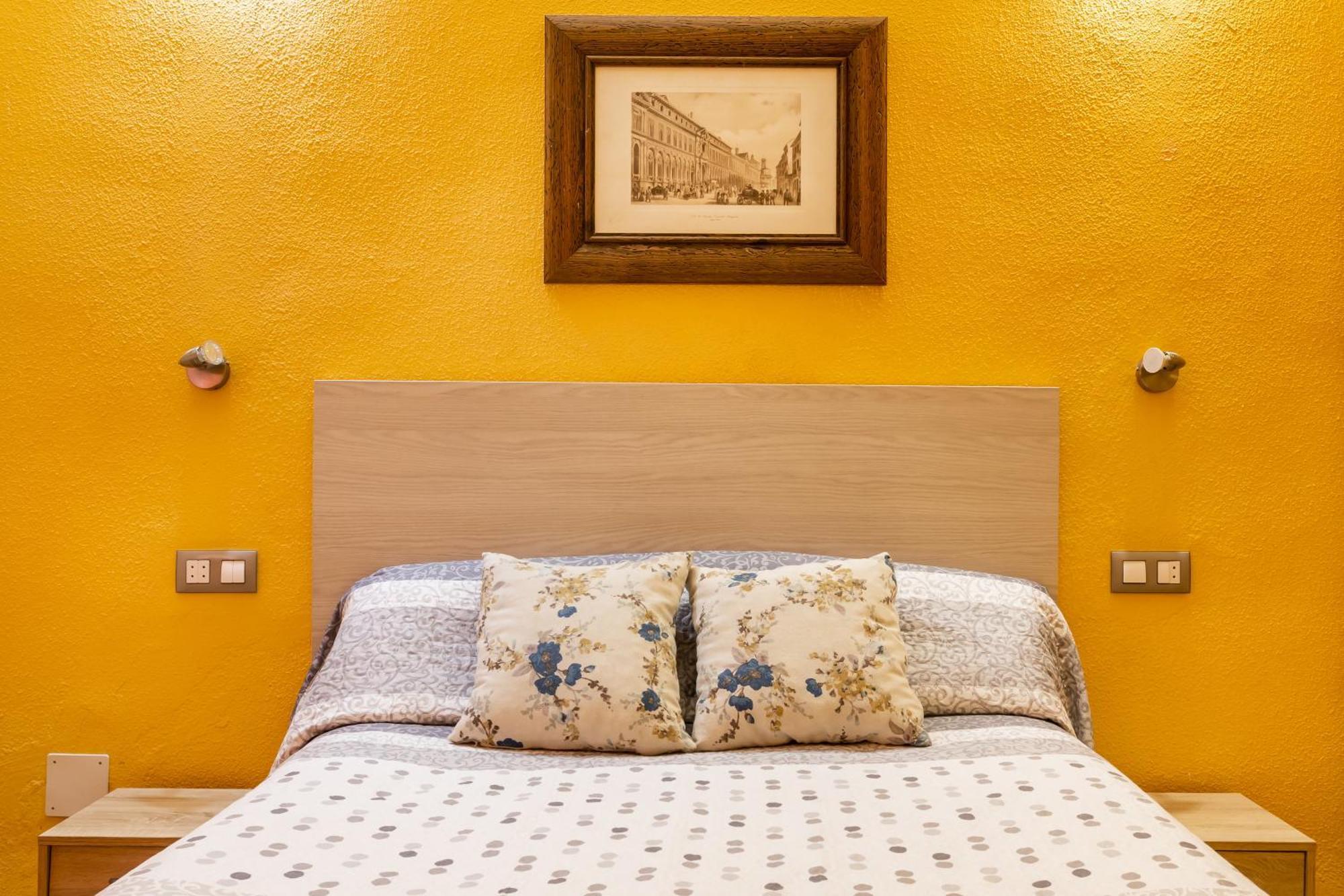 Zona Doctor Peset Apartment