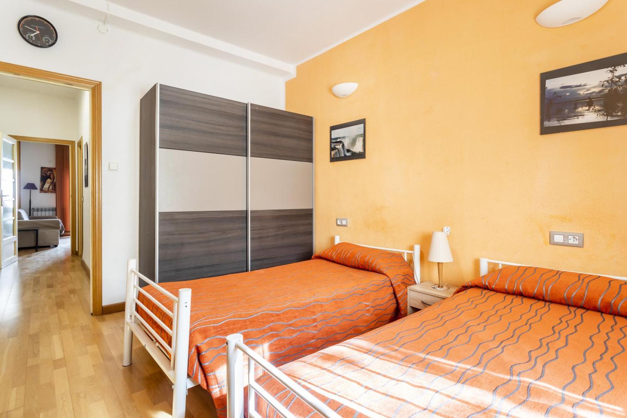 Zona Doctor Peset Apartment
